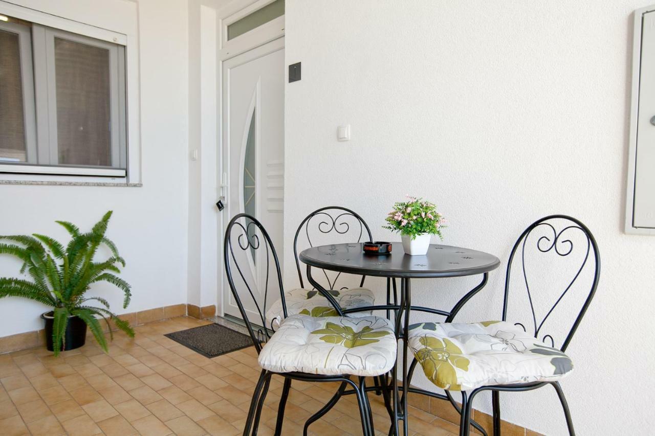 Apartman 1 Zara Esterno foto