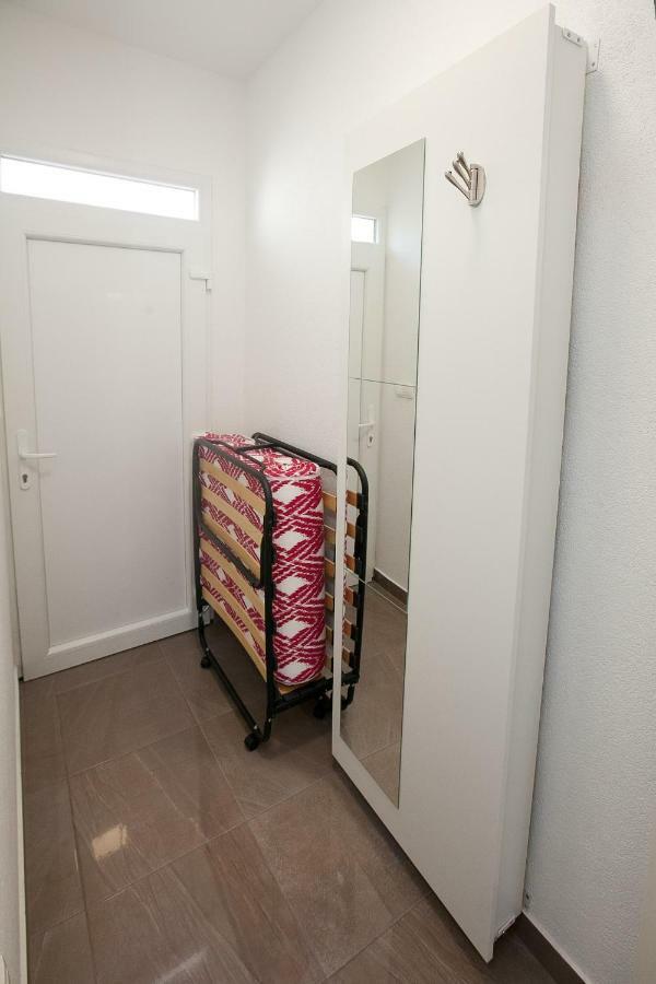 Apartman 1 Zara Esterno foto