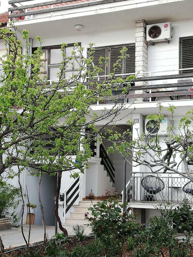 Apartman 1 Zara Esterno foto